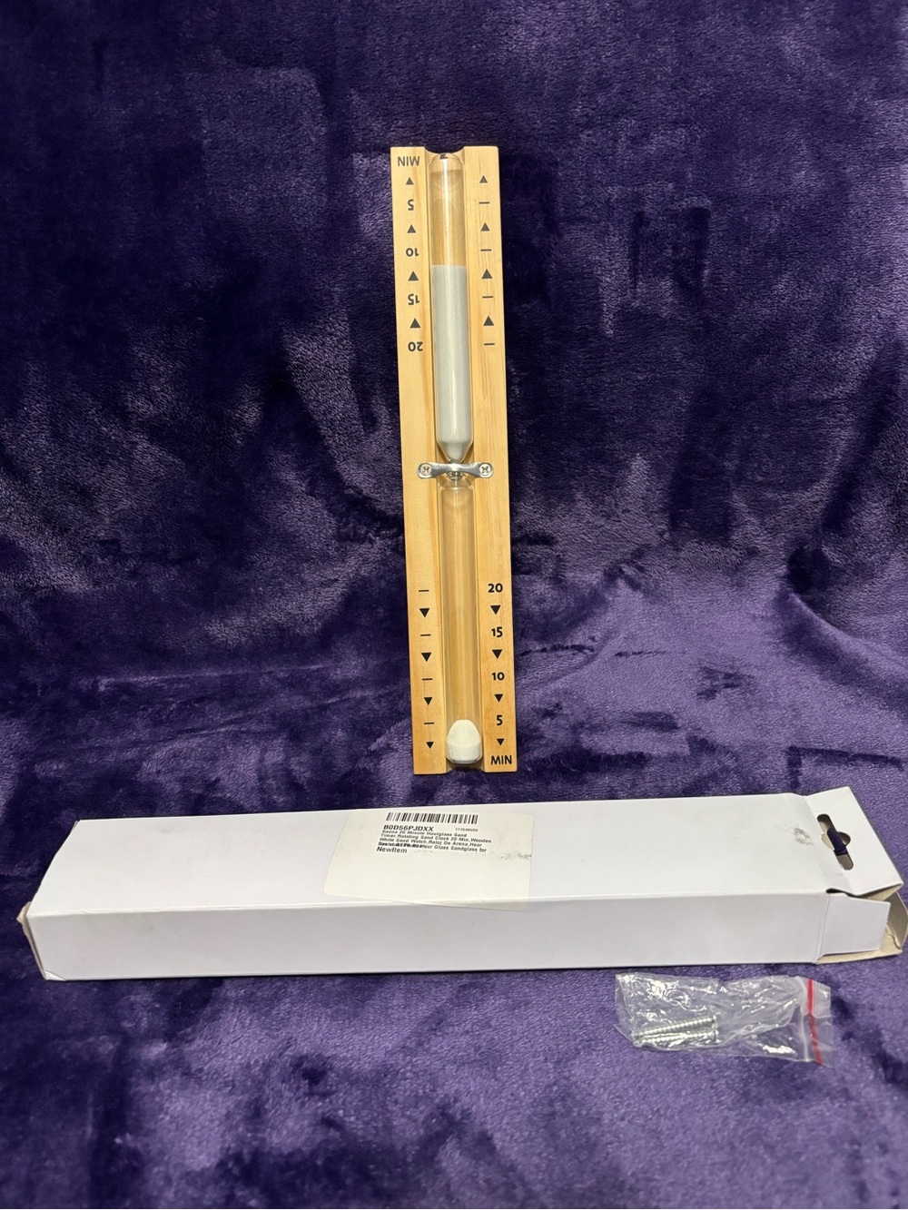NWT Wooden Wall-Mounted 20-Minute Hourglass Sand Timer - Natural